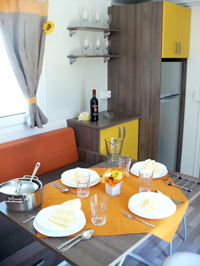 Victoria Mobilehome In Camping Mare E Pineta Lido di Spina Exterior photo
